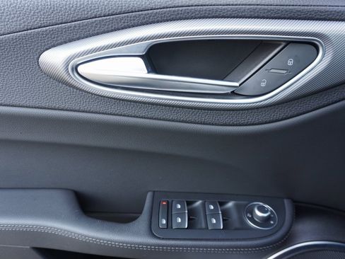 Used 2022 Alfa Romeo Giulia Veloce image 9