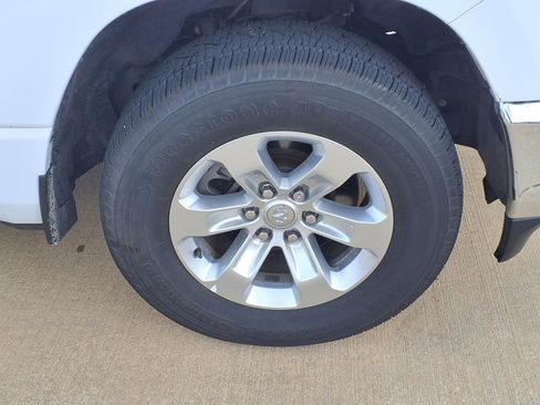 Used 2024 RAM 1500 Laramie image 9