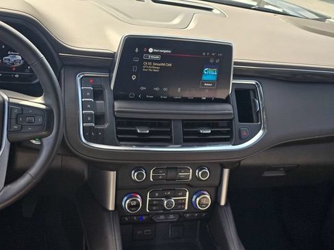 Used 2023 GMC Yukon XL SLT w/ SLT Premium Package RWD image 16