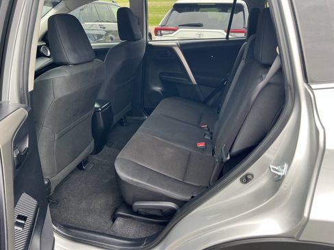 Used 2015 Toyota RAV4 LE image 11