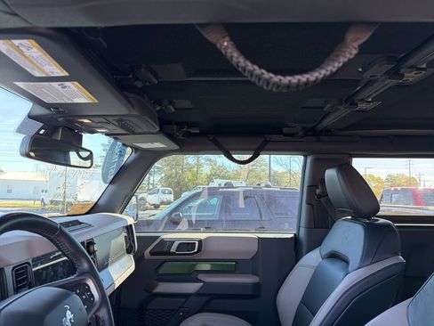 Used 2022 Ford Bronco Wildtrak image 6