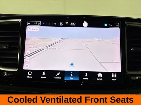 Used 2025 Chrysler Pacifica Limited FWD image 21