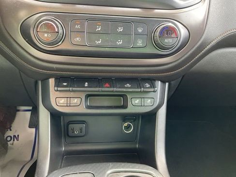 Used 2021 GMC Canyon AT4 image 31