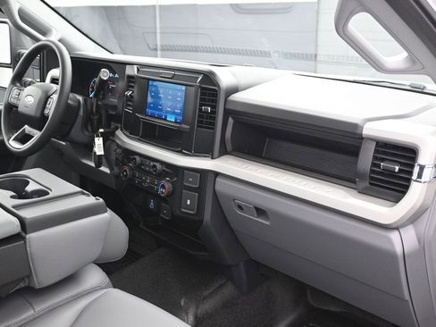 New 2026 Ford F250 XL w/ XL Chrome Package image 21