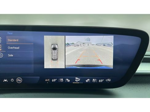 Certified 2025 Buick Enclave Avenir w/ Super Cruise Package AWD/4WD image 19