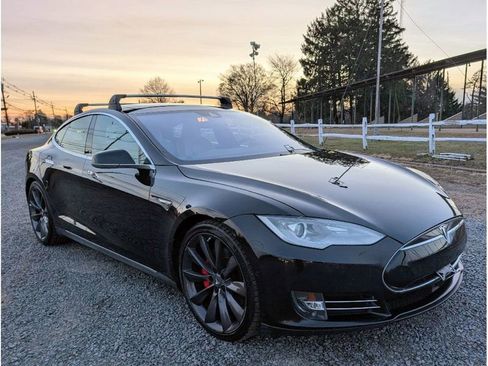 Used 2016 Tesla Model S P90D image 3