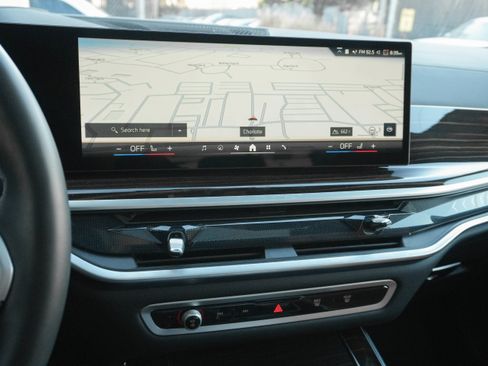 Used 2025 BMW X5 xDrive40i w/ Executive Package image 19