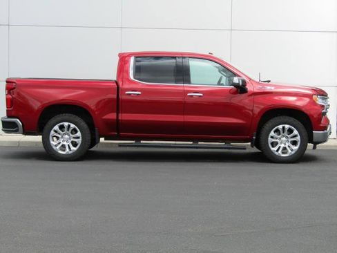 Used 2024 Chevrolet Silverado 1500 LTZ AWD/4WD image 3