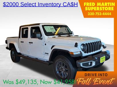New 2025 Jeep Gladiator Sport