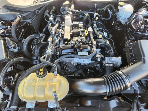 Used 2021 Ford Mustang Coupe w/ Equipment Group 101A RWD image 23