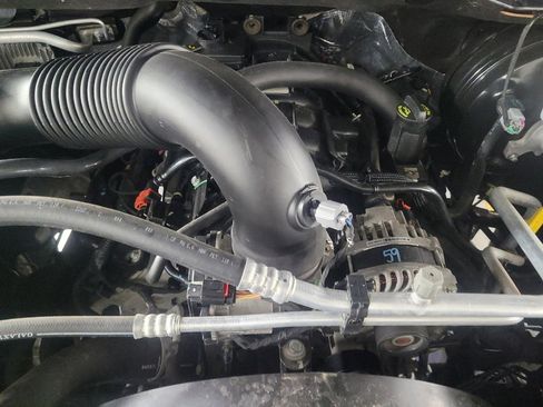 Used 2021 RAM 1500 Classic SLT image 30