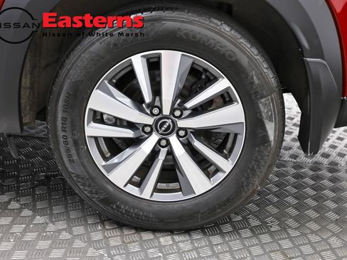 Used 2023 Nissan Pathfinder SL w/ Lighting Package (N92) AWD/4WD image 29