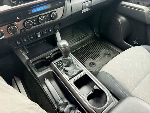 Used 2023 Toyota Tacoma TRD Sport w/ Advanced Technology Package image 18