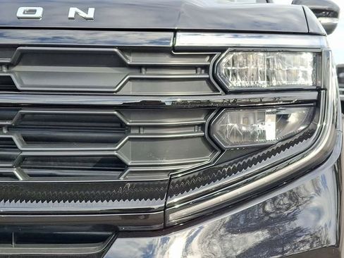 Used 2025 Ford Expedition Active image 9