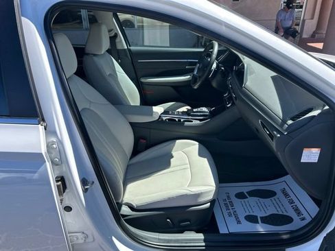Used 2023 Hyundai Sonata Limited FWD image 7