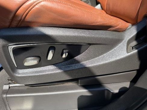 Used 2015 Cadillac Escalade ESV Premium image 17