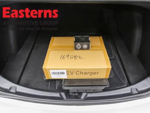 Used 2022 Tesla Model 3 Performance image 9