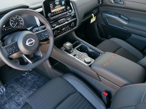 Used 2024 Nissan Pathfinder Rock Creek image 12