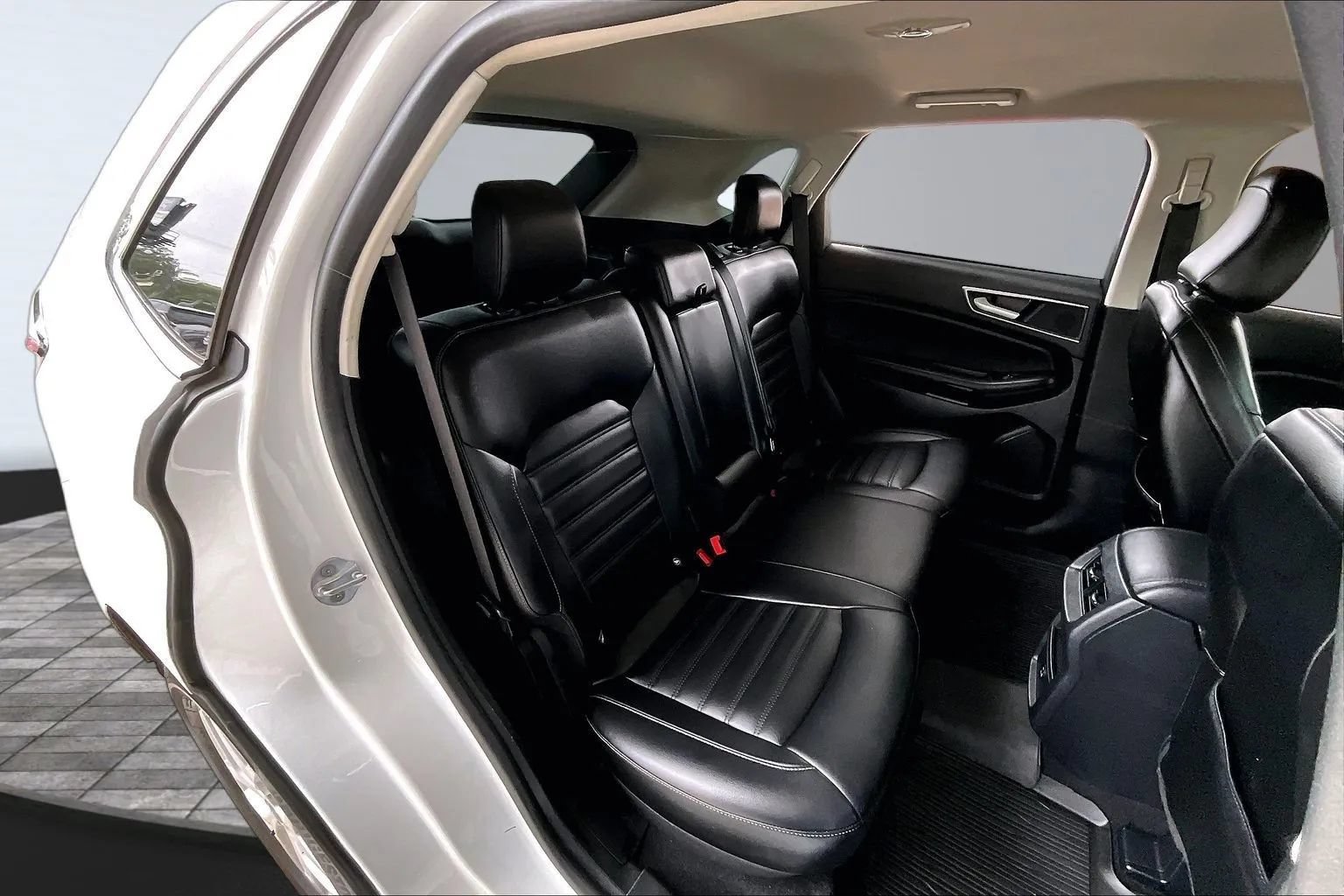 Used 2021 Ford Edge SEL FWD image 22
