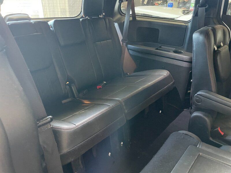 Used 2019 Dodge Grand Caravan GT FWD image 18