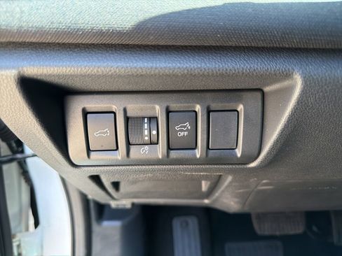 Used 2022 Subaru Outback Premium AWD/4WD image 19