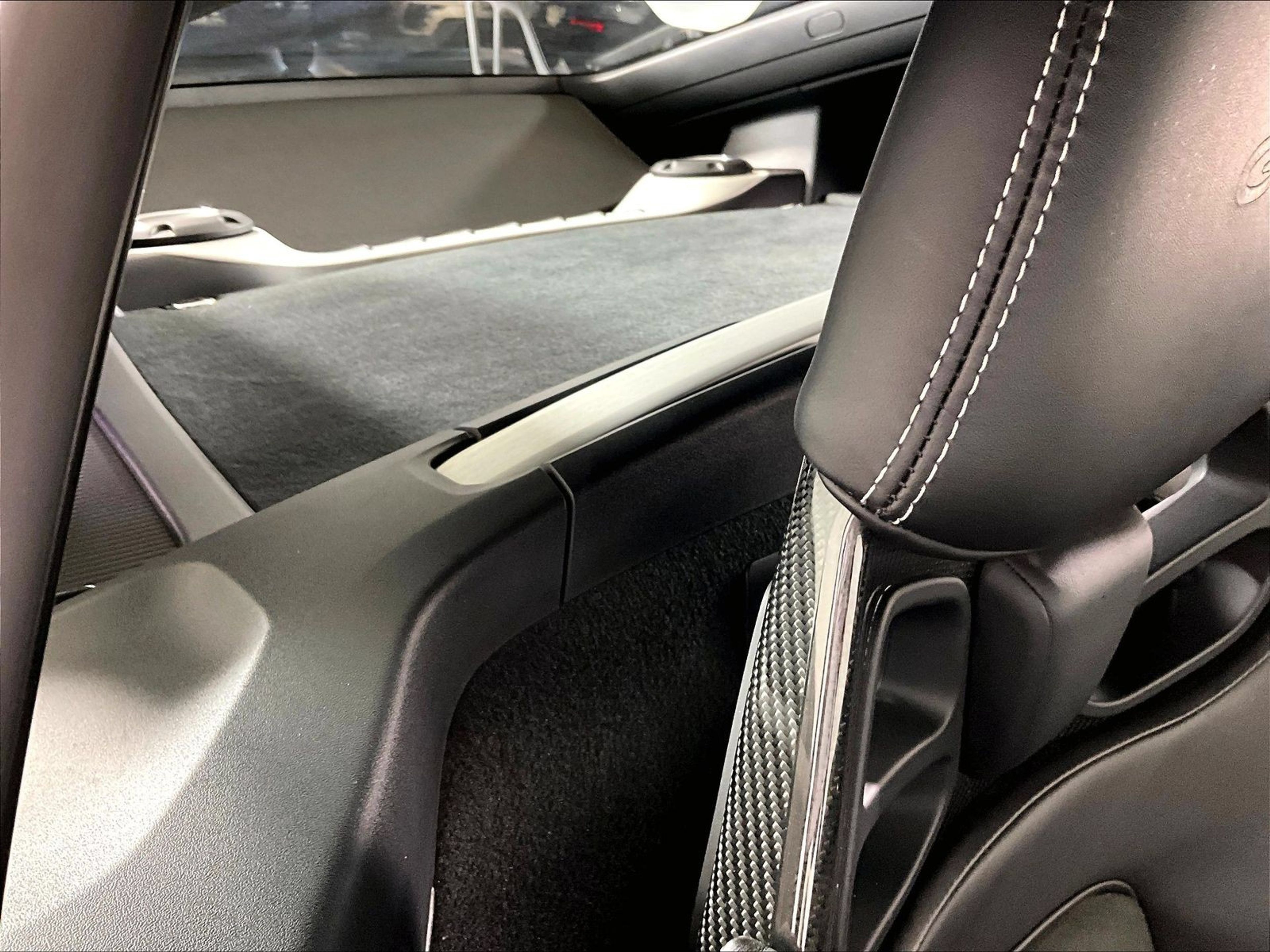 Certified 2022 Porsche 718 Cayman GT4 RWD image 23