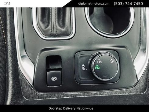 Used 2019 Chevrolet Traverse LT AWD/4WD image 40
