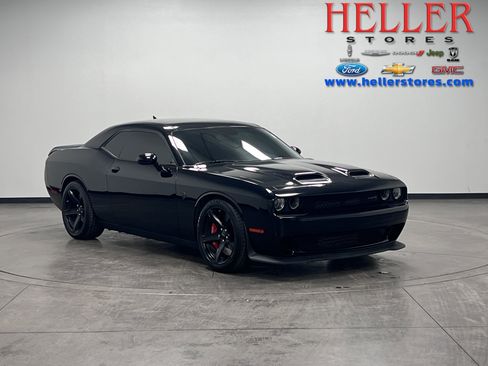 Used 2022 Dodge Challenger SRT Hellcat Redeye image 1