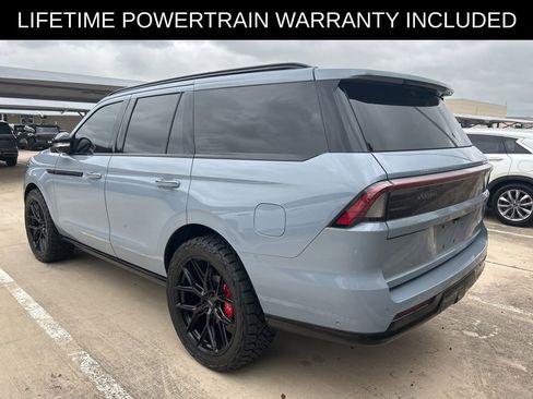 Used 2025 Lincoln Navigator Reserve w/ Jet Appearance Package image 5