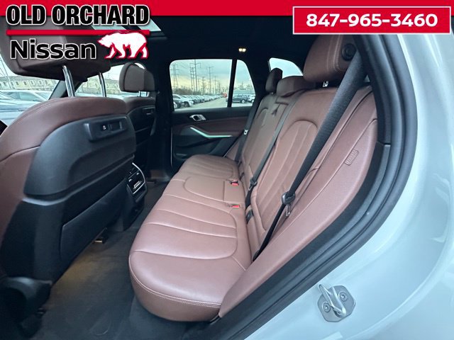 Used 2022 BMW X5 xDrive40i w/ Premium Package AWD/4WD image 14