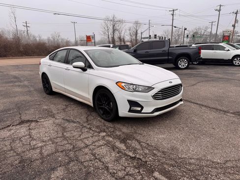Used 2020 Ford Fusion SE w/ Equipment Group 151A image 7
