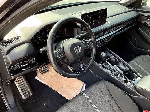 Used 2024 Honda Accord Sport image 20