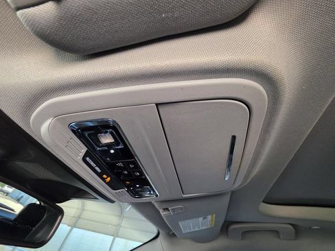 Used 2022 Lincoln Corsair FWD w/ Premium Package image 32