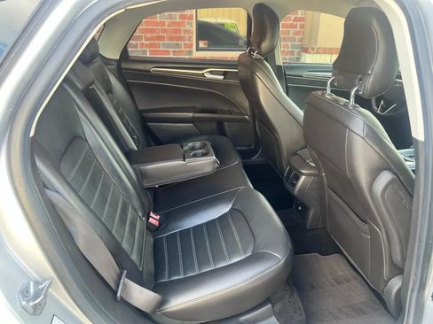 Used 2014 Ford Fusion SE w/ Equipment Group 202A FWD image 34