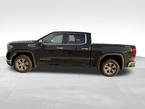 Used 2025 GMC Sierra 1500 SLT AWD/4WD image 2