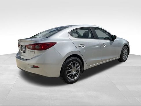 Used 2018 MAZDA MAZDA3 Touring FWD image 5