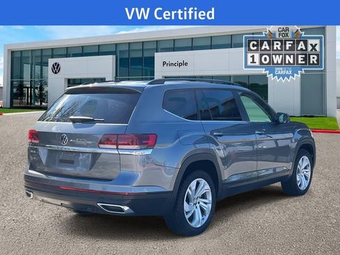 Certified 2021 Volkswagen Atlas SE image 4