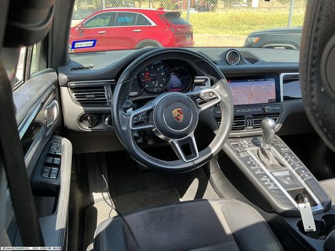 Used 2020 Porsche Macan AWD/4WD image 9