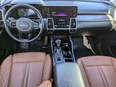 Used 2022 Kia Sorento SX Prestige w/ Rust Color Package image 17