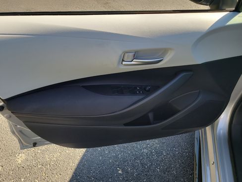 Used 2026 Toyota Corolla SE image 16