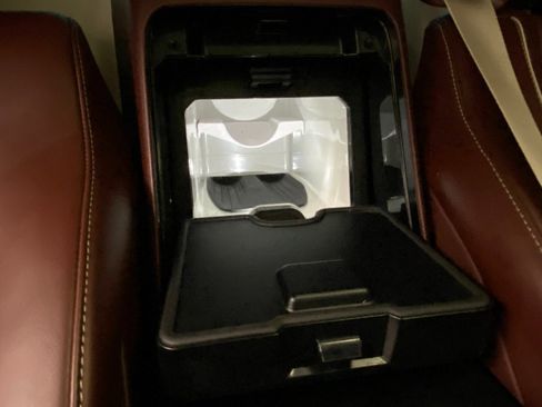 Used 2021 Mercedes-Benz Maybach GLS 600 4MATIC image 47