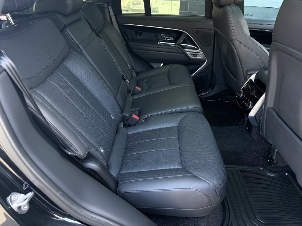 Used 2023 Land Rover Range Rover SE AWD/4WD image 40