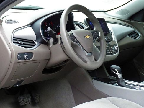 Used 2024 Chevrolet Malibu LT FWD image 15