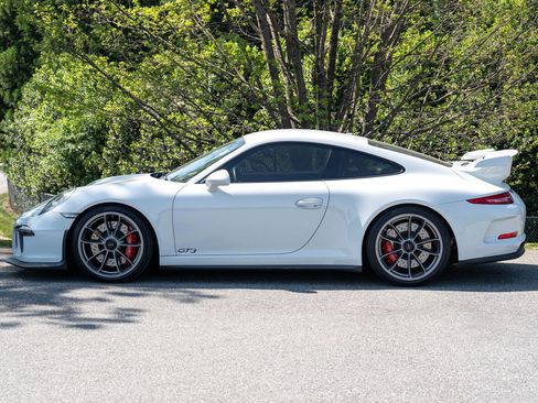 Used 2014 Porsche 911 GT3 RWD image 2