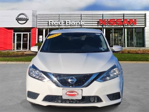 Used 2019 Nissan Sentra SV image 2