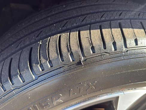 Used 2022 Toyota Highlander XLE image 10