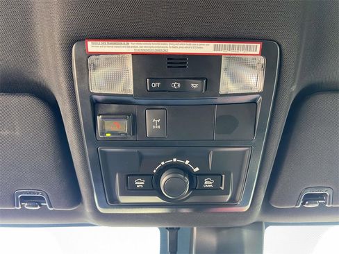 Used 2021 Toyota Tacoma TRD Off-Road image 17