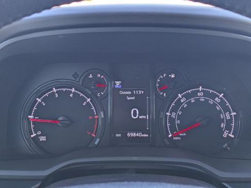 Used 2022 Toyota 4Runner SR5 Premium w/ Moonroof Package AWD/4WD image 29