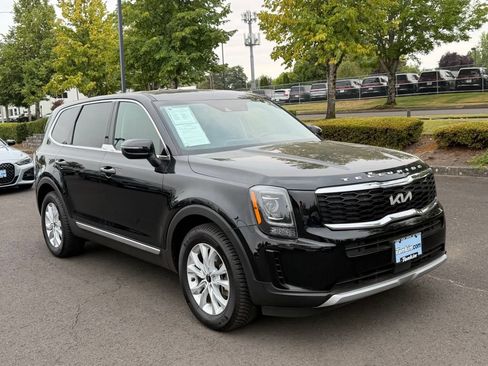 Used 2022 Kia Telluride LX AWD/4WD image 2