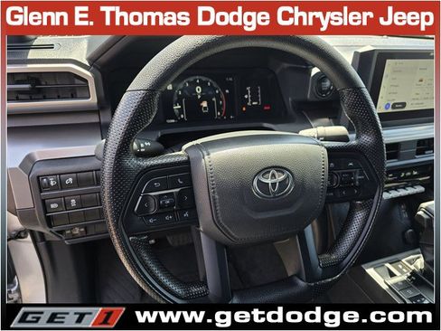 Used 2025 Toyota Tacoma SR5 AWD/4WD image 20